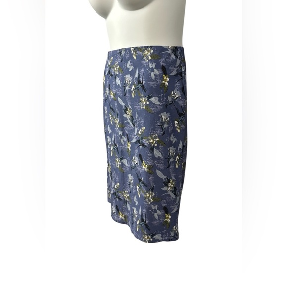 Trisisto Femme, Floral Pencil Skirt, Size 4, Blue, White, Green - Picture 8 of 9